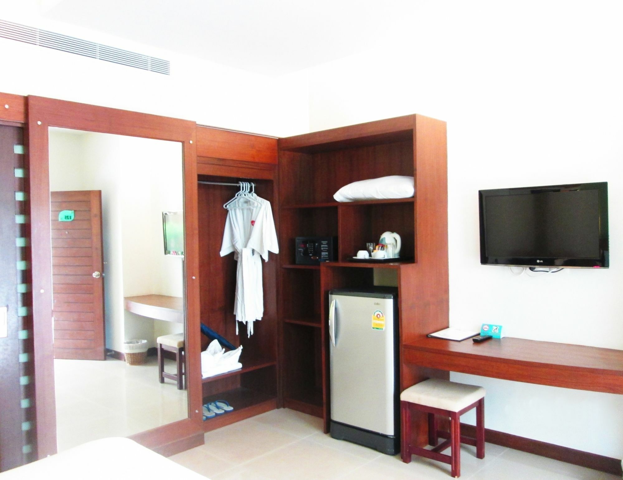 A2 Pool Resort - Sha Plus Phuket Kültér fotó
